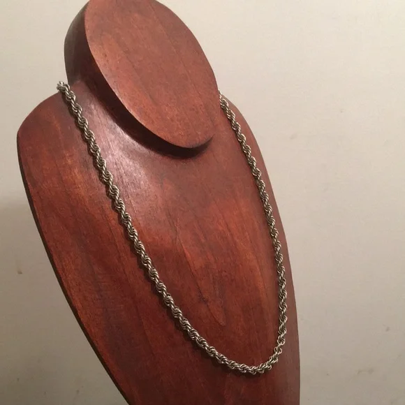 Silver Twisted Rope Necklace with Polished Finish - Picture 13 of 13